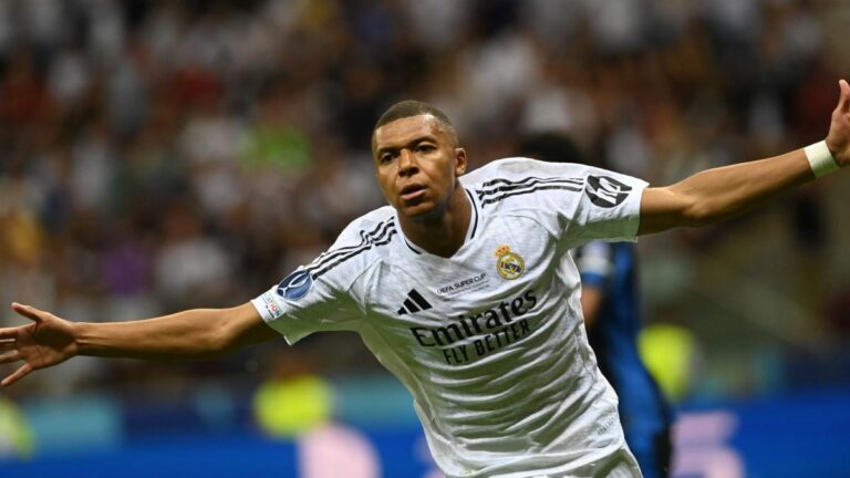 Real Madrid: Carlo Ancelotti talks about Kylian Mbappé's first steps