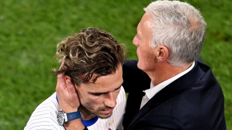 French team: Didier Deschamps reacts to Antoine Griezmann's announcement