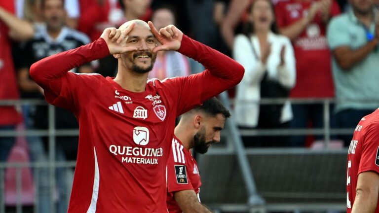 Ludovic Ajorque will stay permanently in Brest