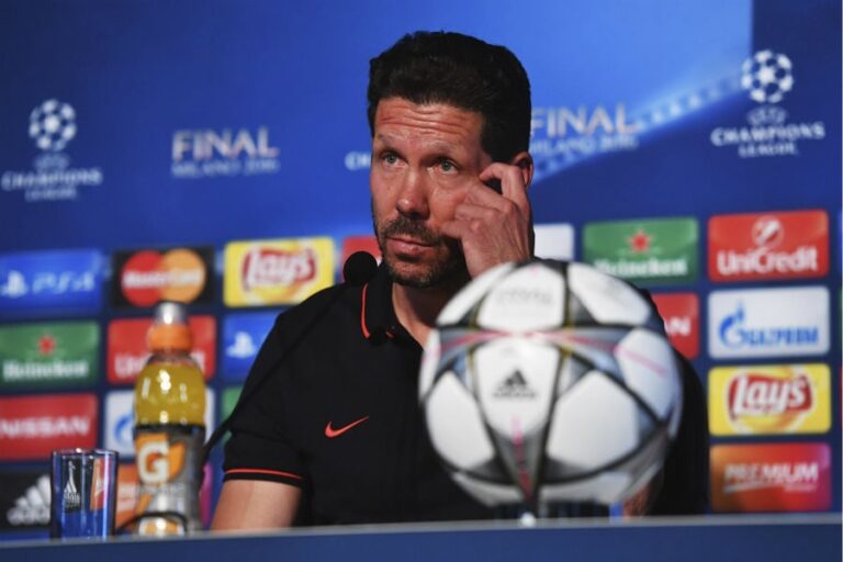 When Simeone pretends to forget Genesio…