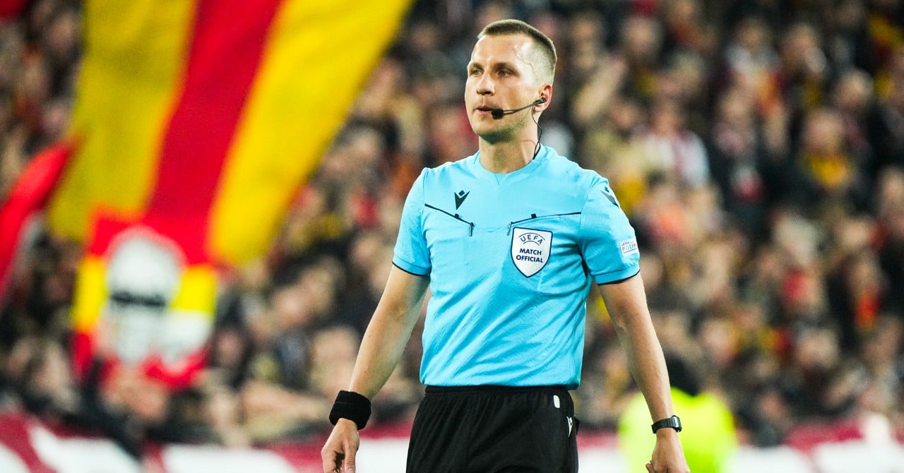 Two referees suspended by UEFA after traffic sign theft