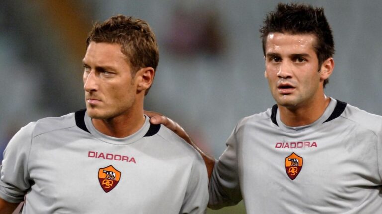 AS Roma: Cristian Chivu climates Francesco Totti's comeback