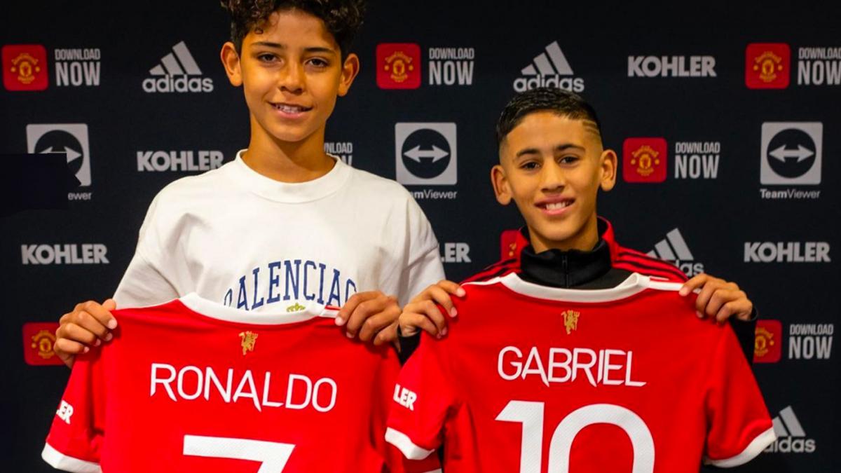 Manchester United: who is JJ Gabriel, the 14-year-old crack nicknamed “Kid Messi”?