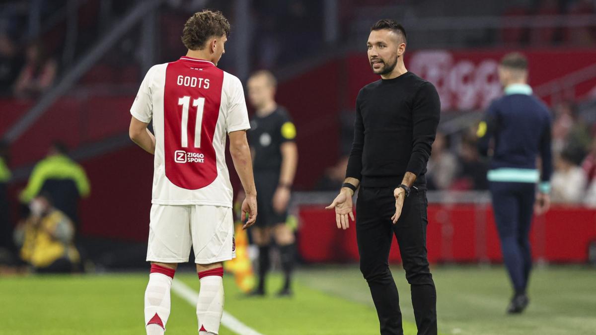 Ajax Amsterdam formalizes partnership with Como