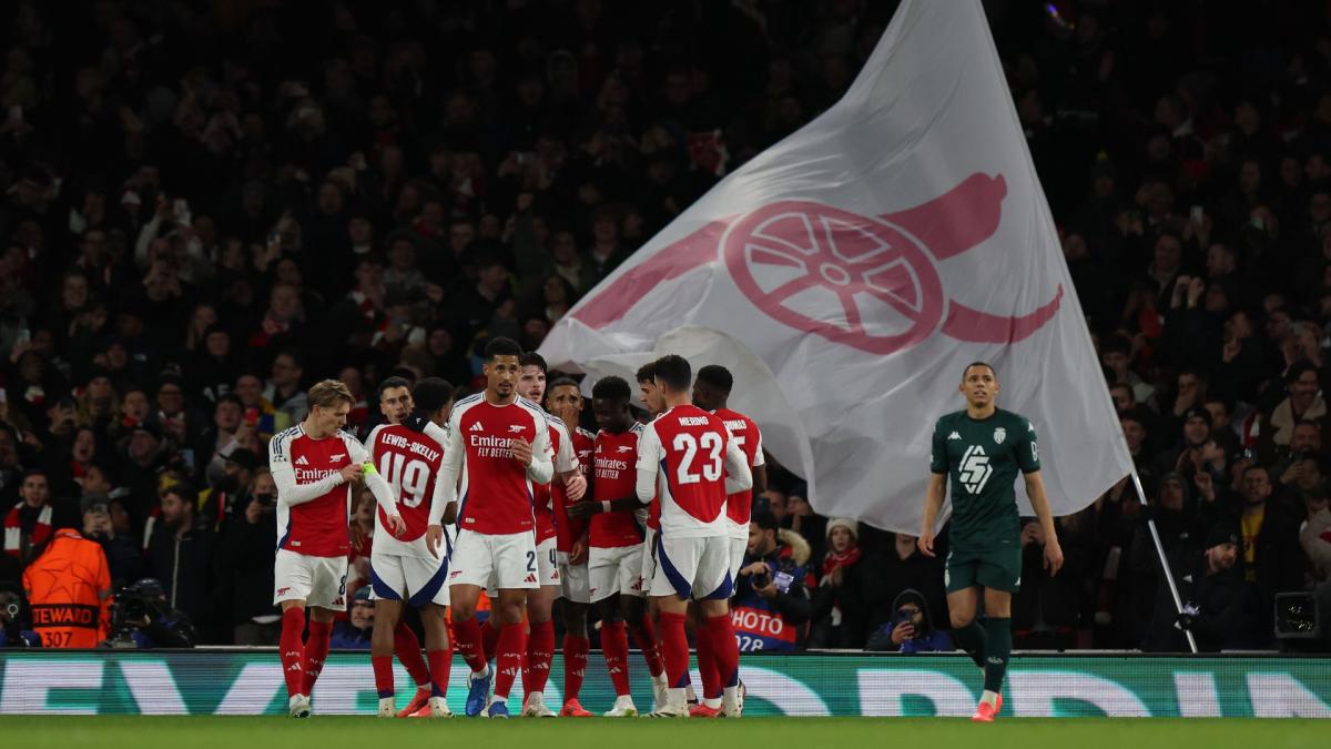 Arsenal investigating anti-Semitic messages sent by academy member