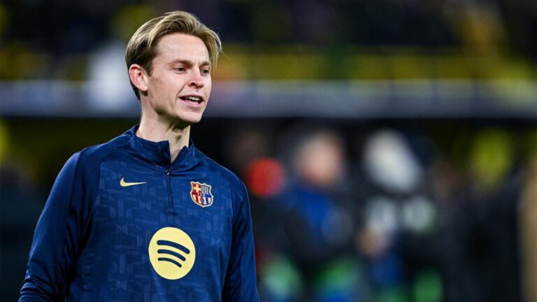 Frenkie de Jong causes headaches at FC Barcelona