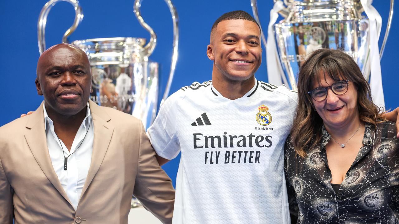 Kylian Mbappé's parents singled out!