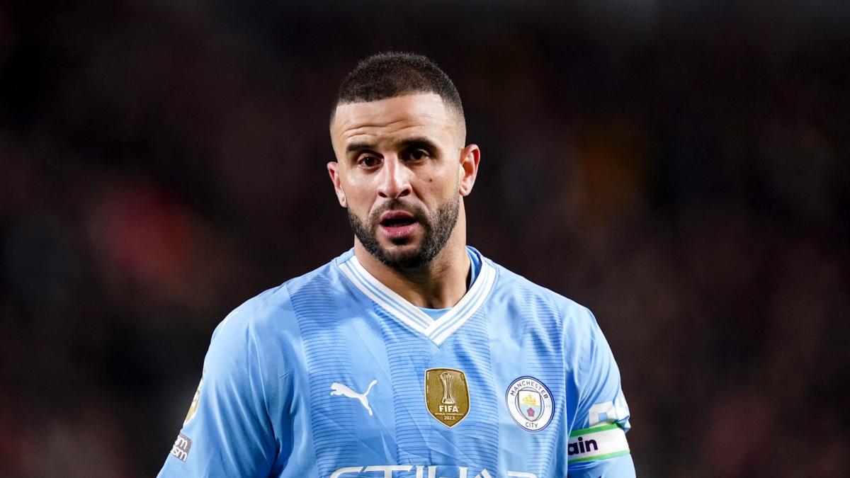 Manchester City comes to the aid of Kyle Walker