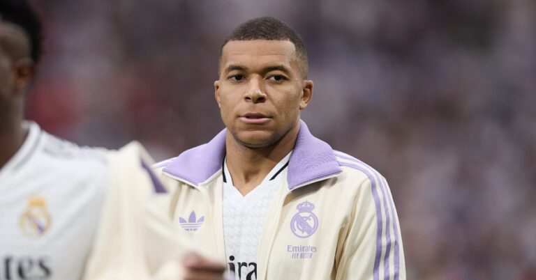 Mbappé starts for the Intercontinental Cup