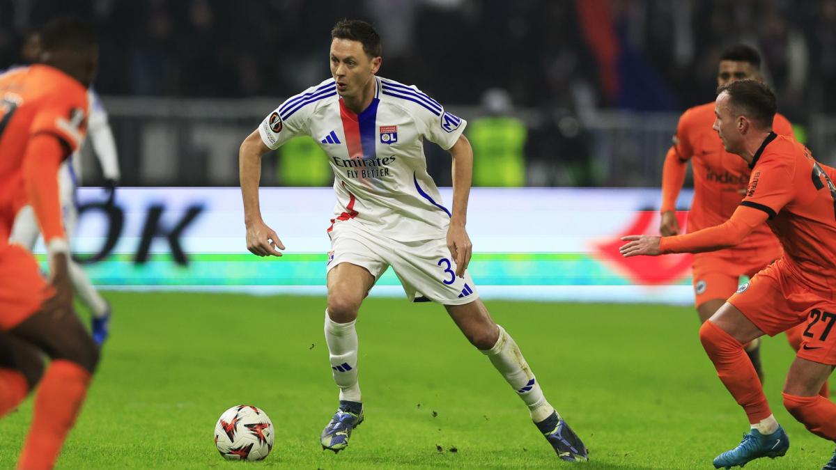 Naples wants to steal Nemanja Matic from OL!