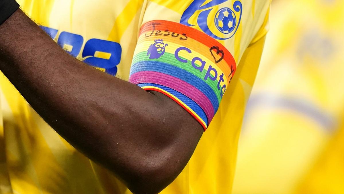 Premier League: the LGBT cause sets English football on fire