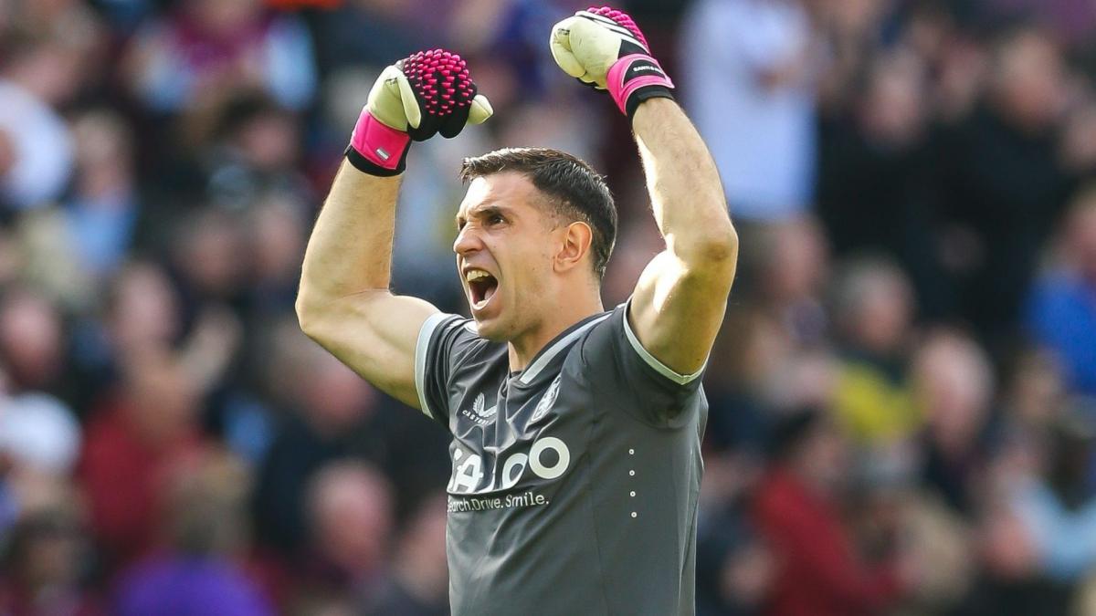 There was a clash between Emiliano Martinez and Jack Grealish