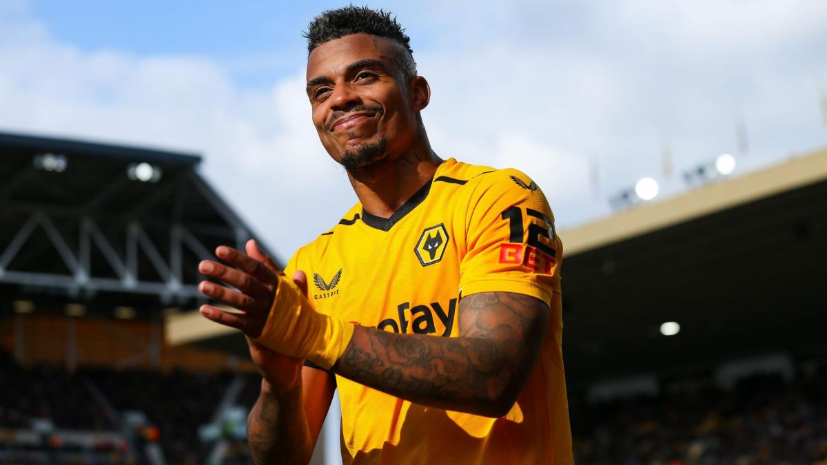 Wolverhampton: Mario Lemina has completely lost his mind