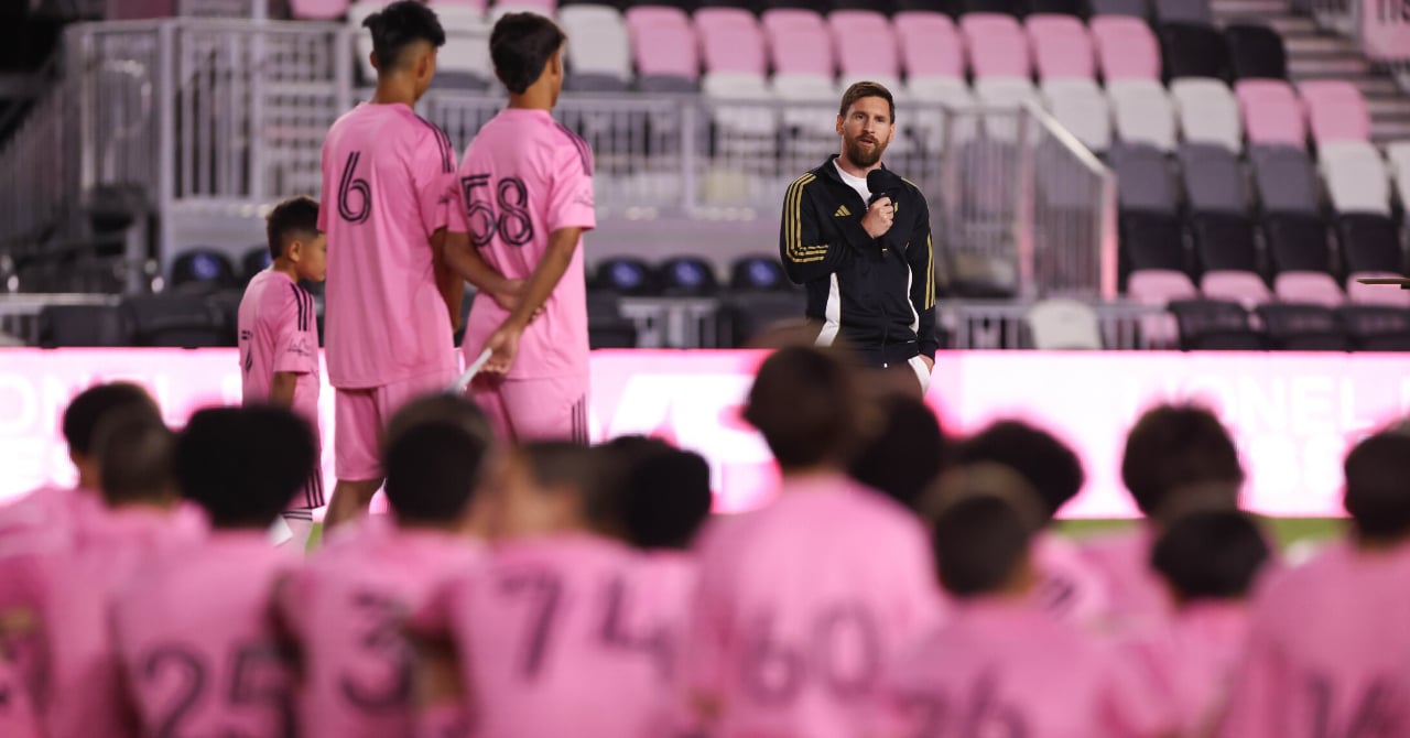 Messi surrounds himself even more in Miami
