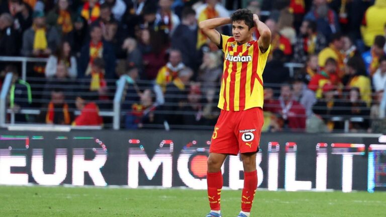 Abdukodir Khusanov on his way to Manchester