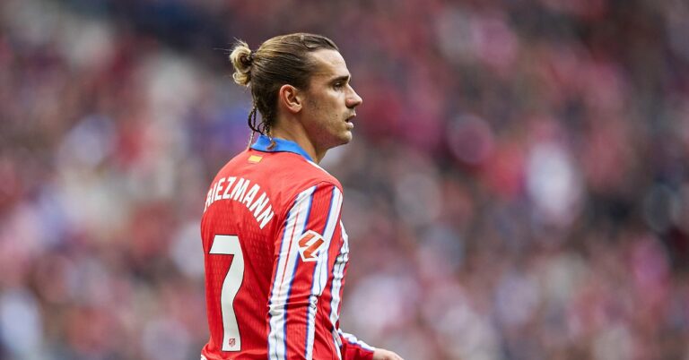 Antoine Griezmann, it's signed!