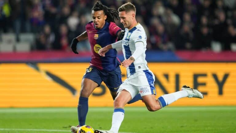 Barça: Lamine Yamal throws a crazy joke on Jules Koundé