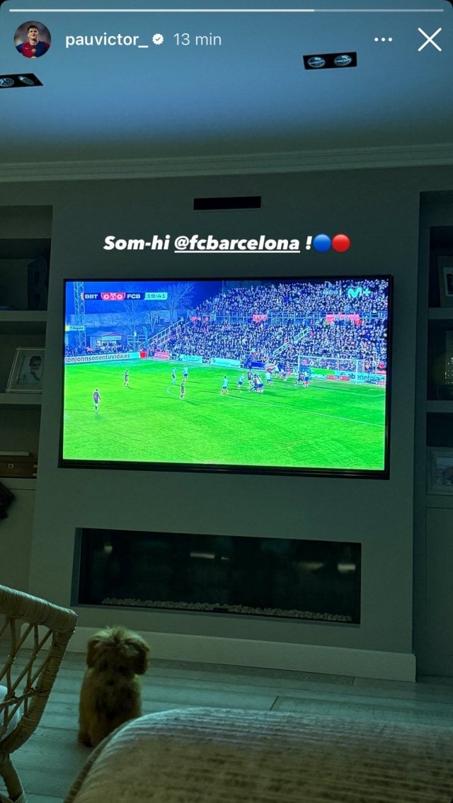 Pau Víctor watching Barça's Copa del Rey match