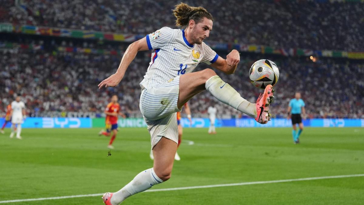 EDF: Adrien Rabiot evokes Zidane