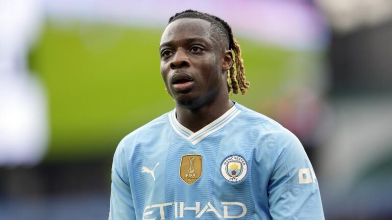 Jérémy Doku prepares his departure from Manchester City