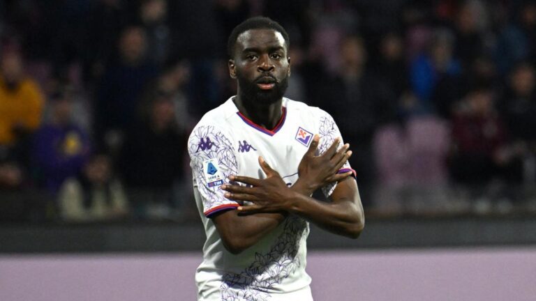 Jonathan Ikoné should join Côme