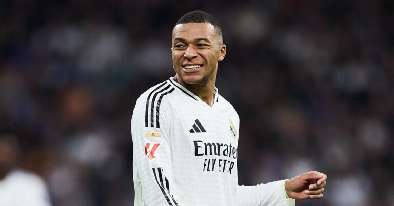 Kylian Mbappé lets loose on the networks