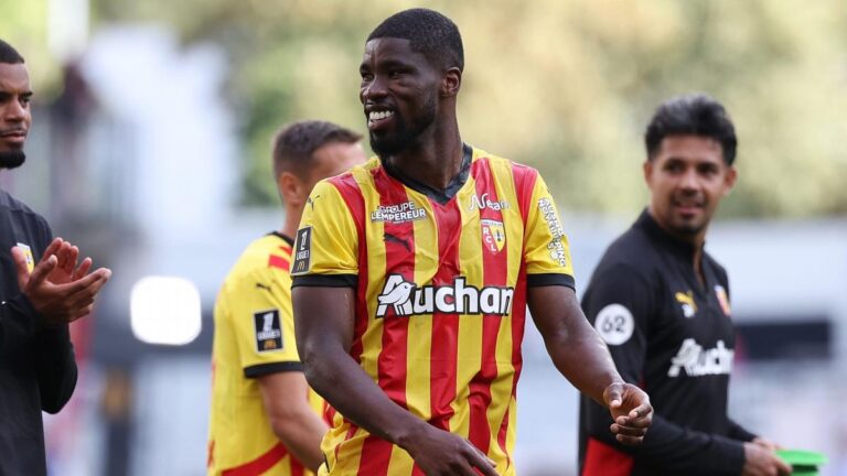 Lens refuses Wolverhampton's offer for Kevin Danso