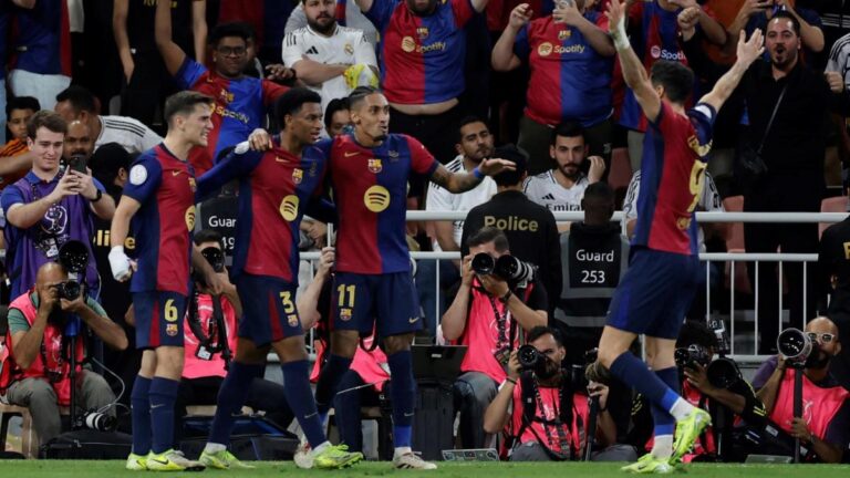 Liga: Barcelona Martyris Valence and returns to the podium