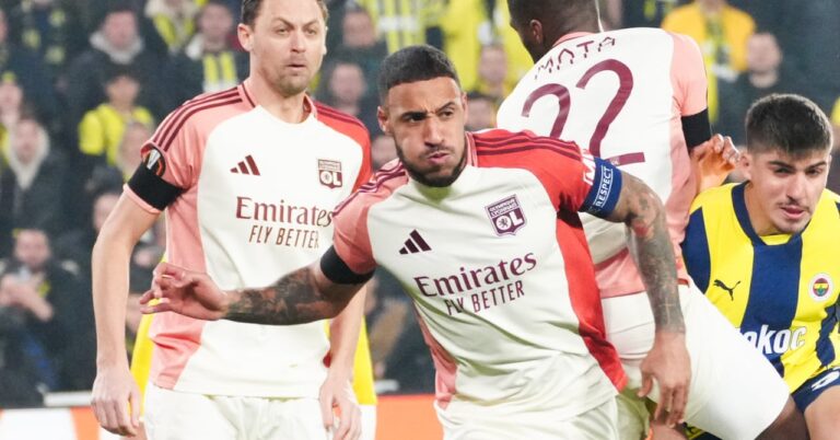 Lyon shares the points with “Fener”