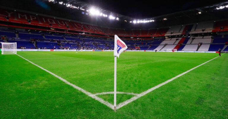 OL formalizes its new coach