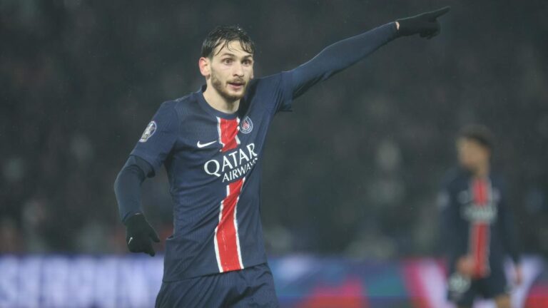 PSG: Kvaratskhelia's first reaction after draw against Reims