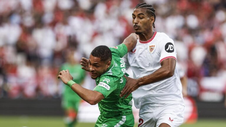 Sevilla FC: the unequivocal release of Loïc Badé on his future