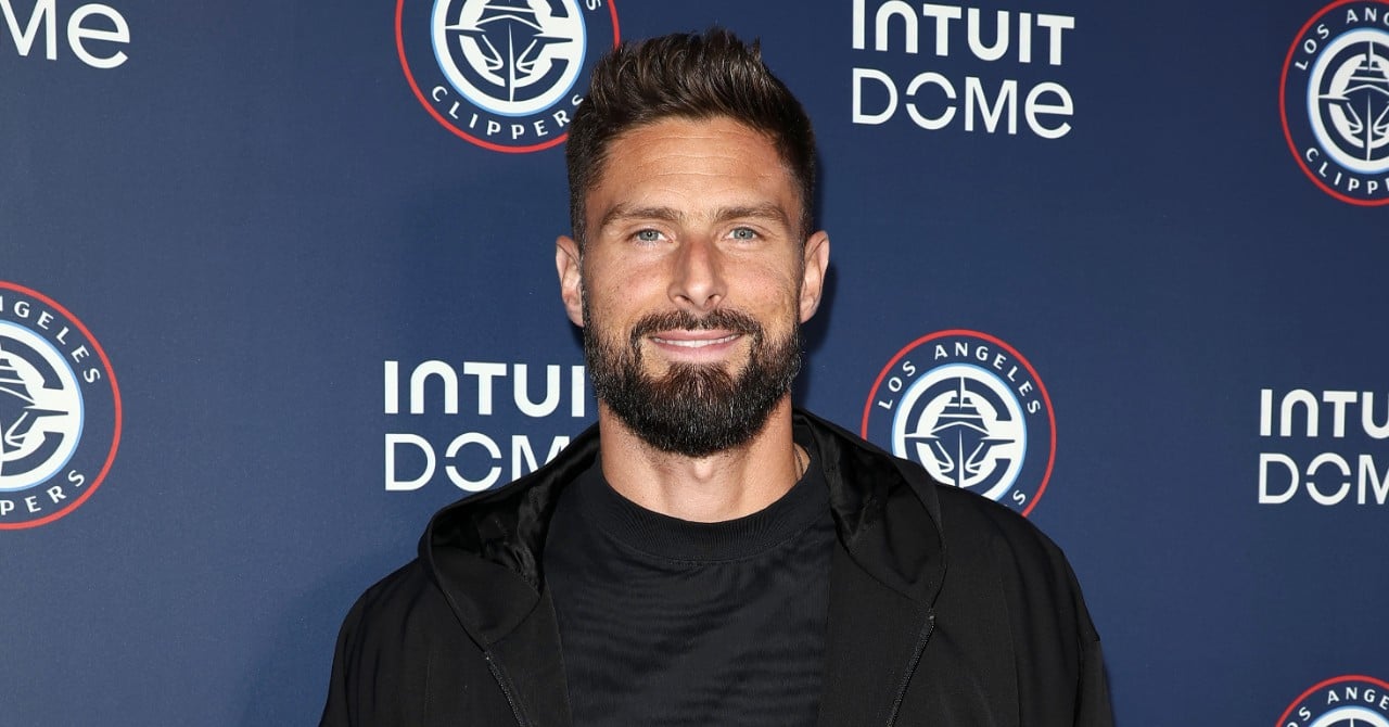 It's official for Giroud