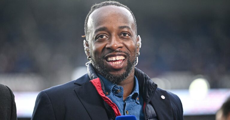 OL: Govou is already hitting Paulo Fonseca