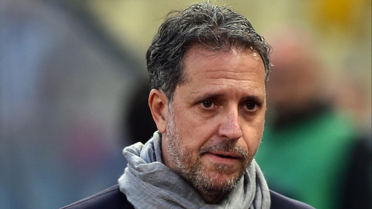 AC Milan is chatting with Fabio Paratici