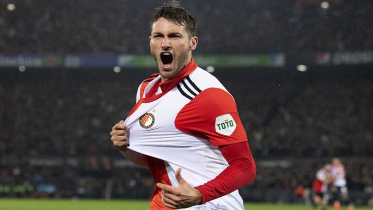 AC Milan is pressure for Santiago Gimenez