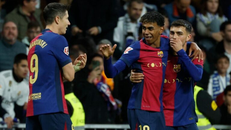 Chelsea wants to fly 2 frames at FC Barcelona!