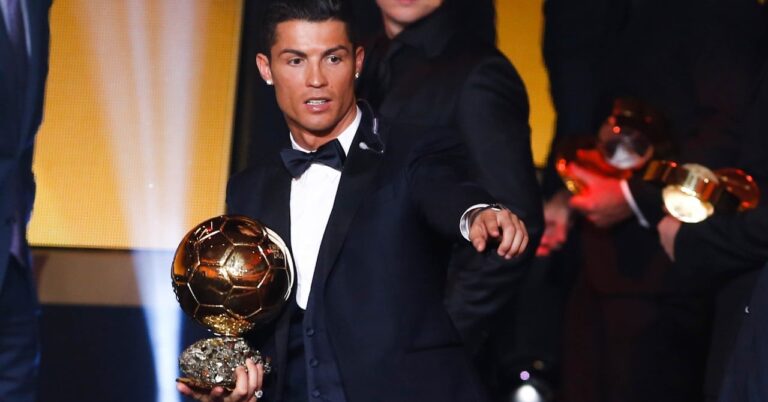 Cristiano Ronaldo shouts in plot