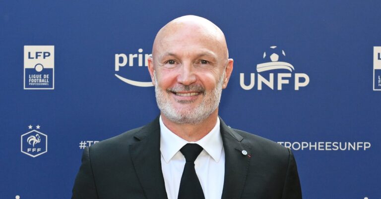 Leboeuf with the ex of an old blue of Deschamps