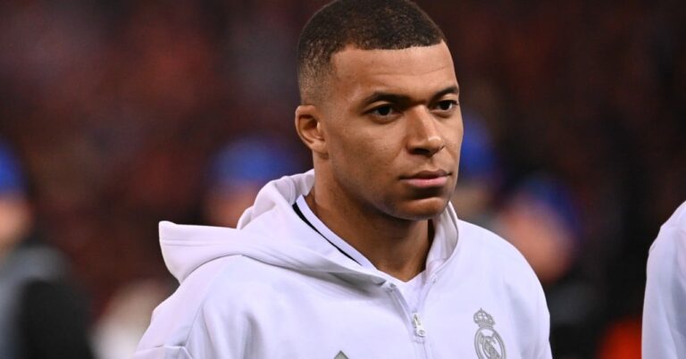 Mbappé, it's official