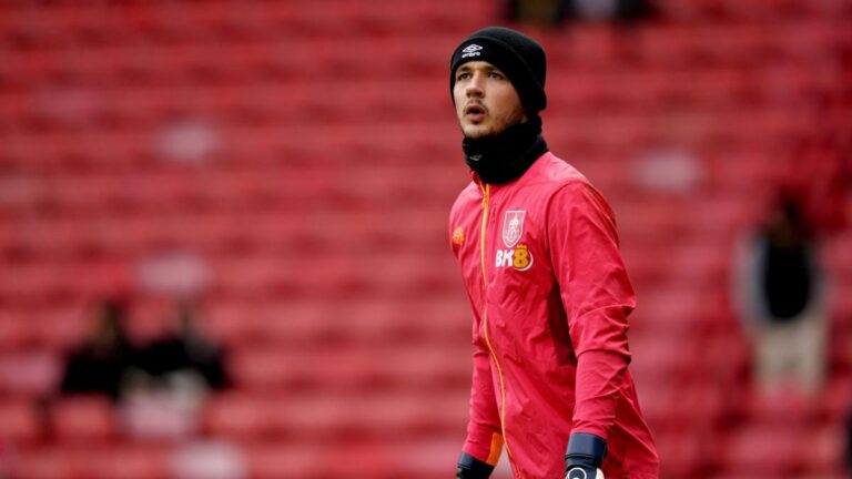 Newcastle rushes to James Trafford