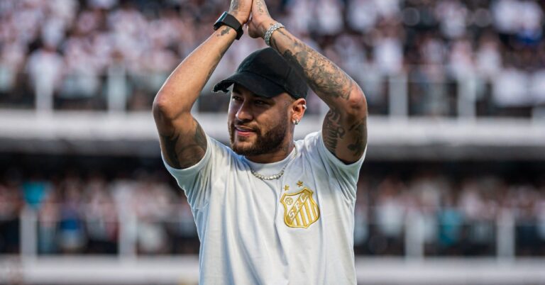 Official: Neymar back in Brazil