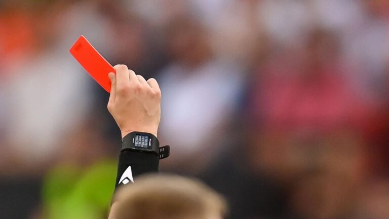 Osasuna's referee - Real Madrid counterattack