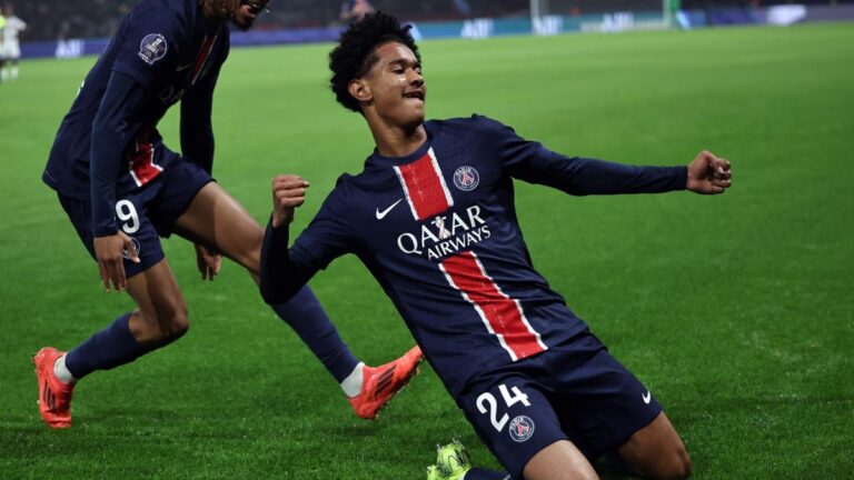 PSG: Luis Enriqué charmed by Senny Mayulu