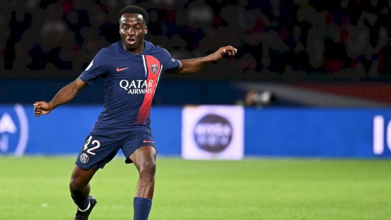 PSG announces the signing of a new contract for three young people