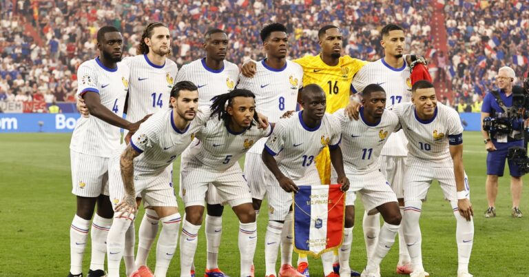 Record transfer for a blue of Deschamps?