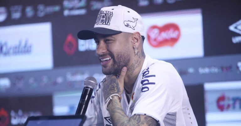 When Neymar takes himself for Batman, the farting of lead