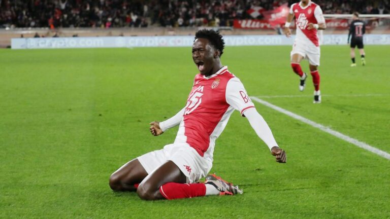 Wolverhampton made an offer for Soungoutou Magassa