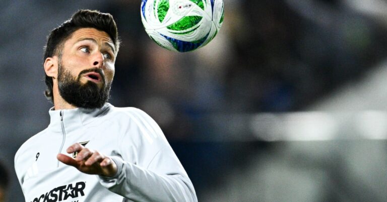 Giroud, it's serious