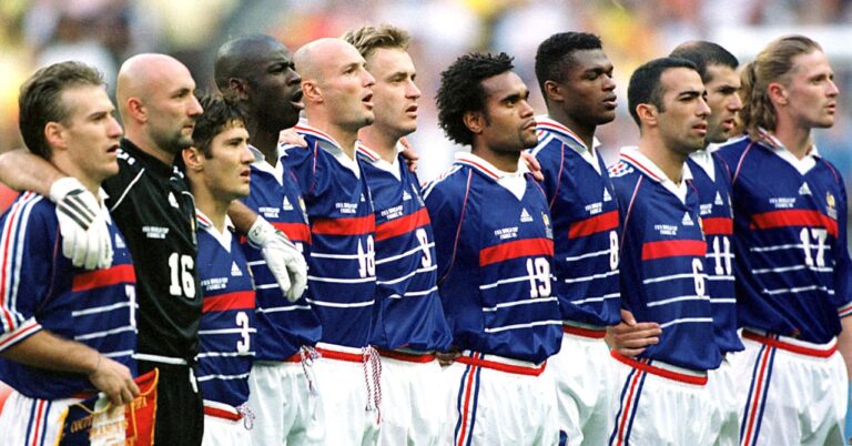 A 1998 world champion balances on Zidane!